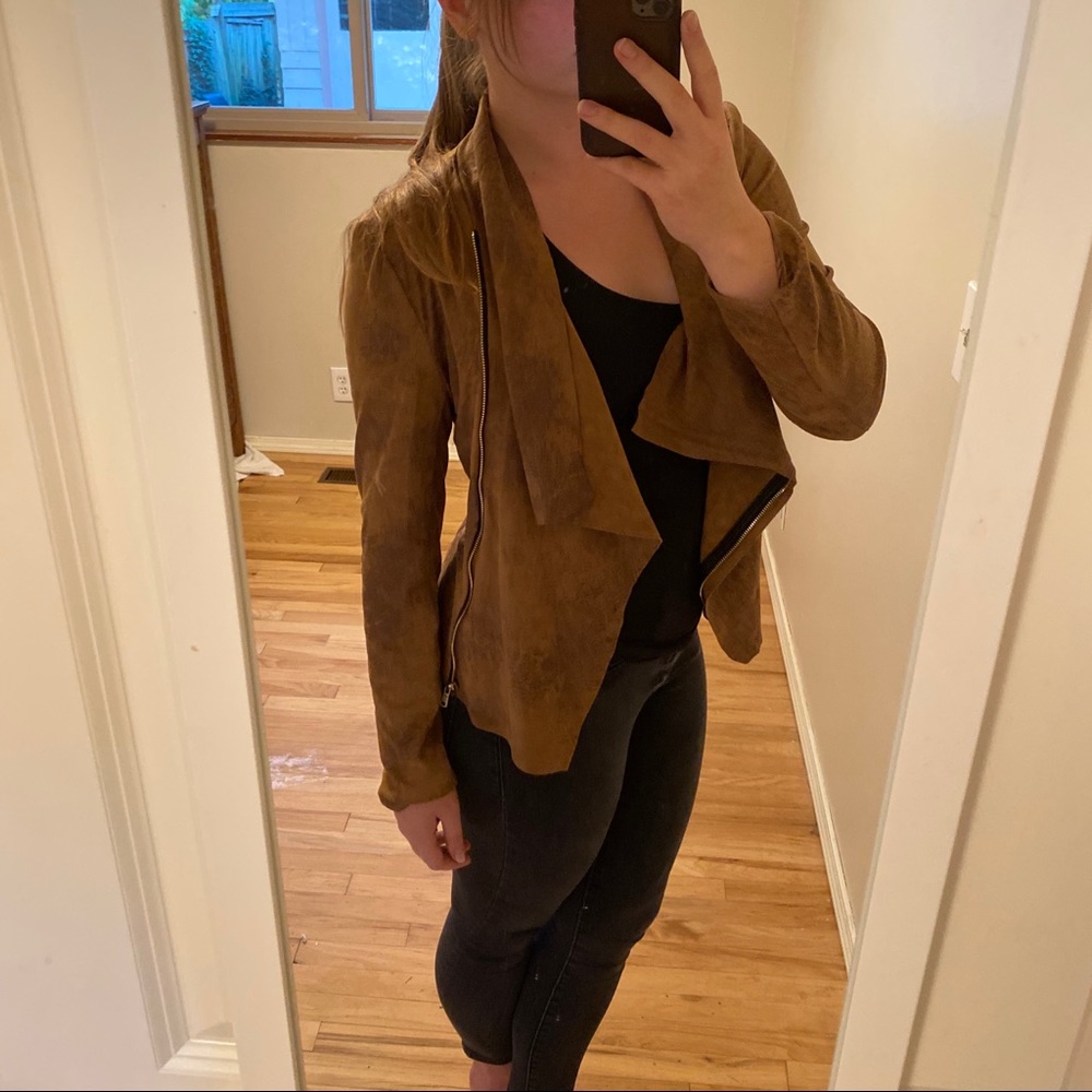 Lightweight jacket - Picture 3 of 3